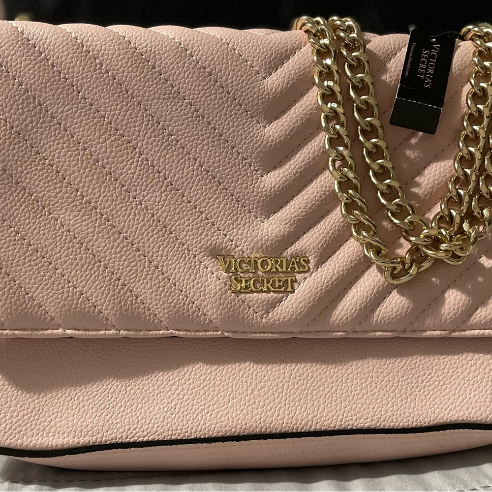 NWT Victoria Secret Pink Bond Quilt Shoulder Bag. Condition is New with tags.